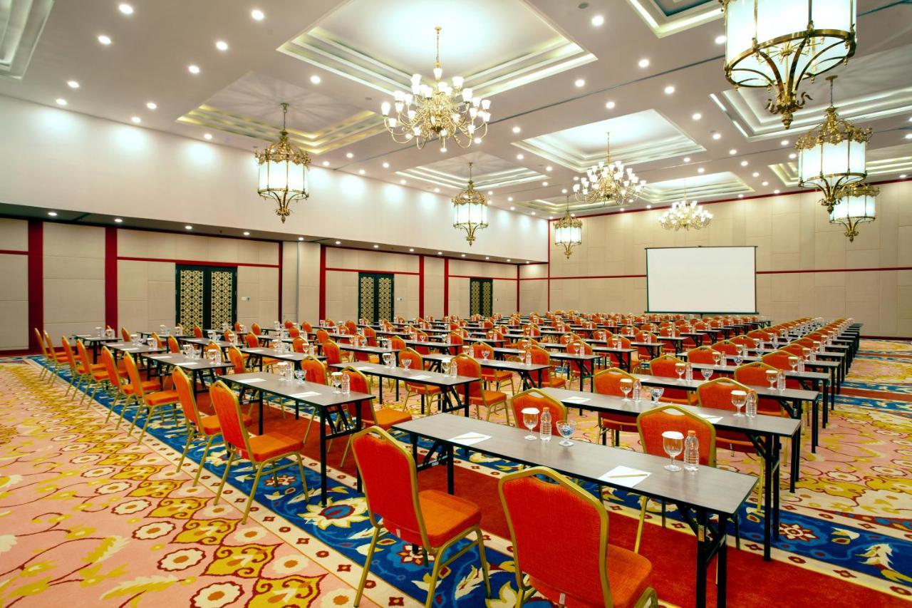 Alhambra Hotel & Convention, BW Signature Collection 打横 外观 照片