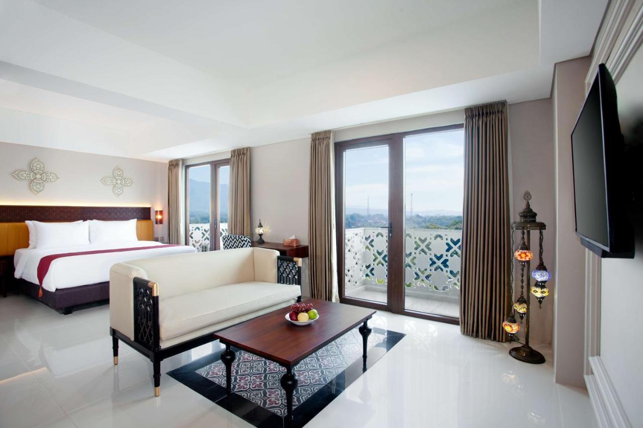 Alhambra Hotel & Convention, BW Signature Collection 打横 外观 照片