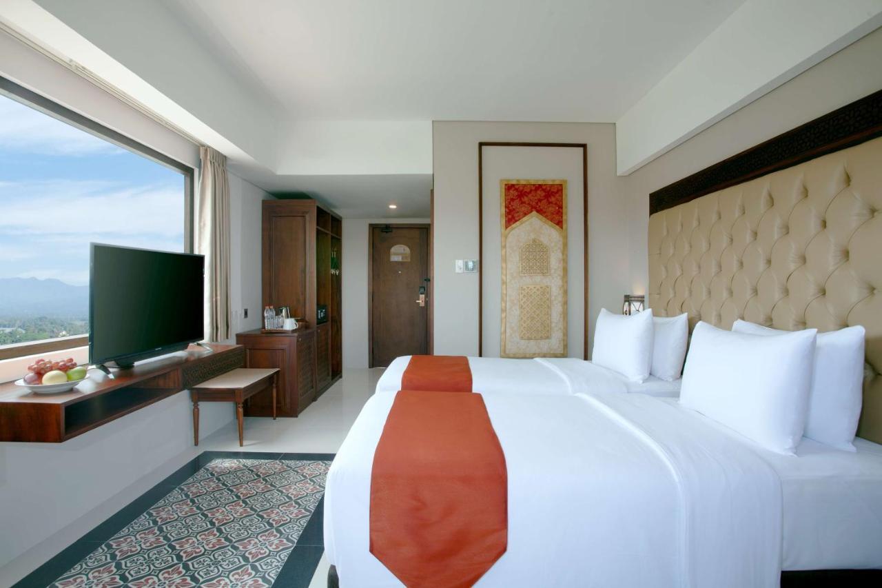 Alhambra Hotel & Convention, BW Signature Collection 打横 外观 照片