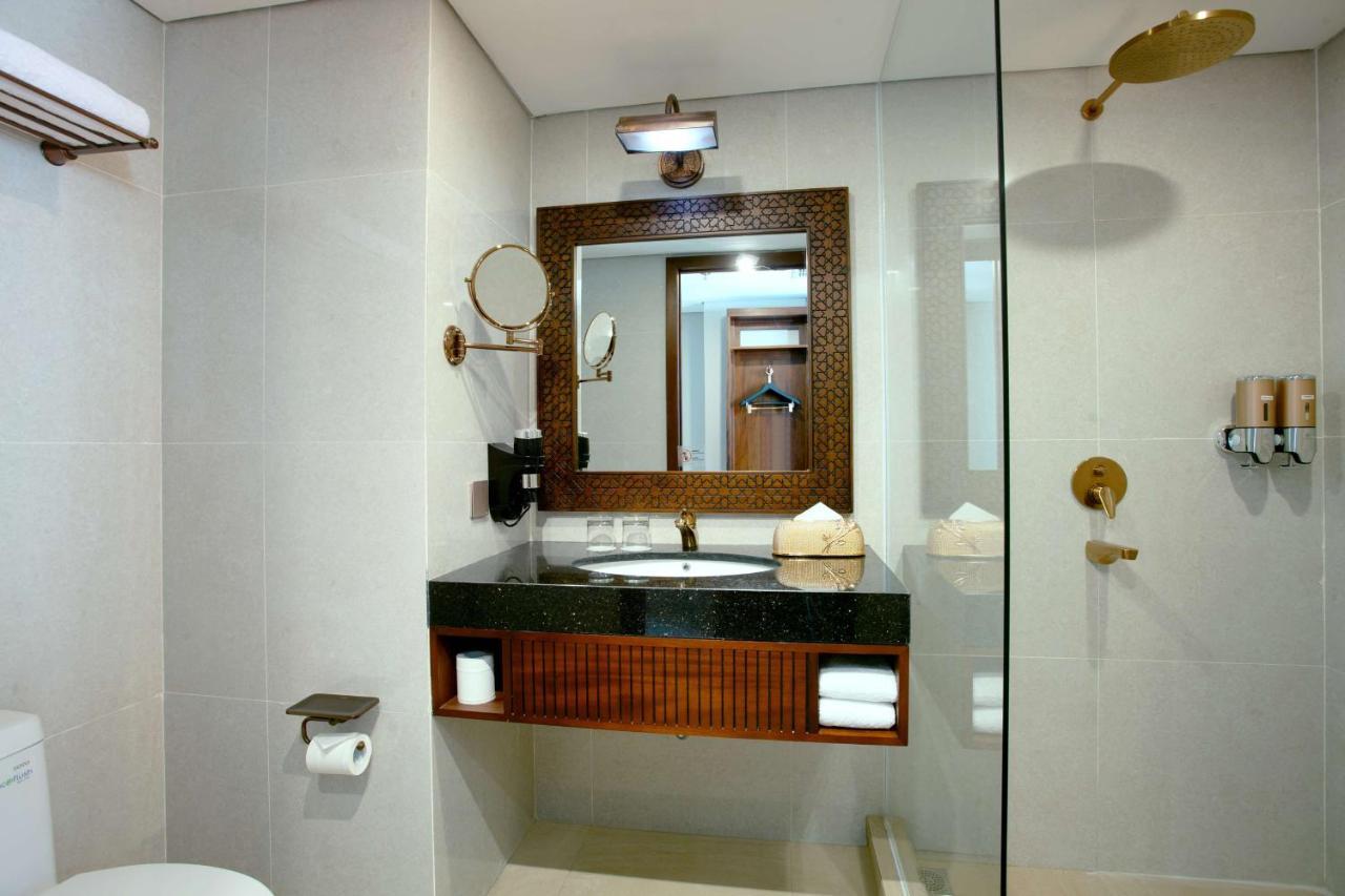 Alhambra Hotel & Convention, BW Signature Collection 打横 外观 照片