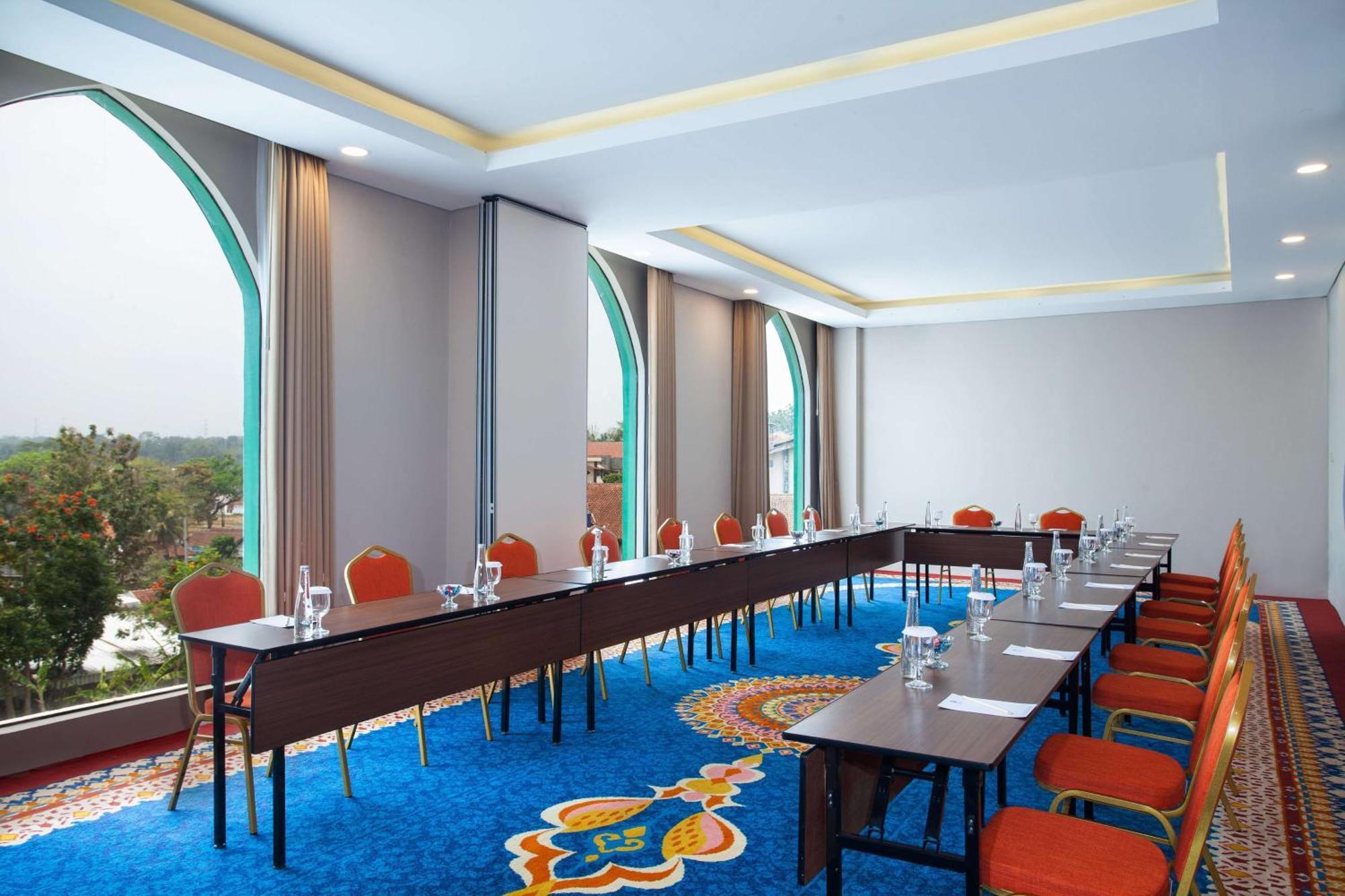 Alhambra Hotel & Convention, BW Signature Collection 打横 外观 照片