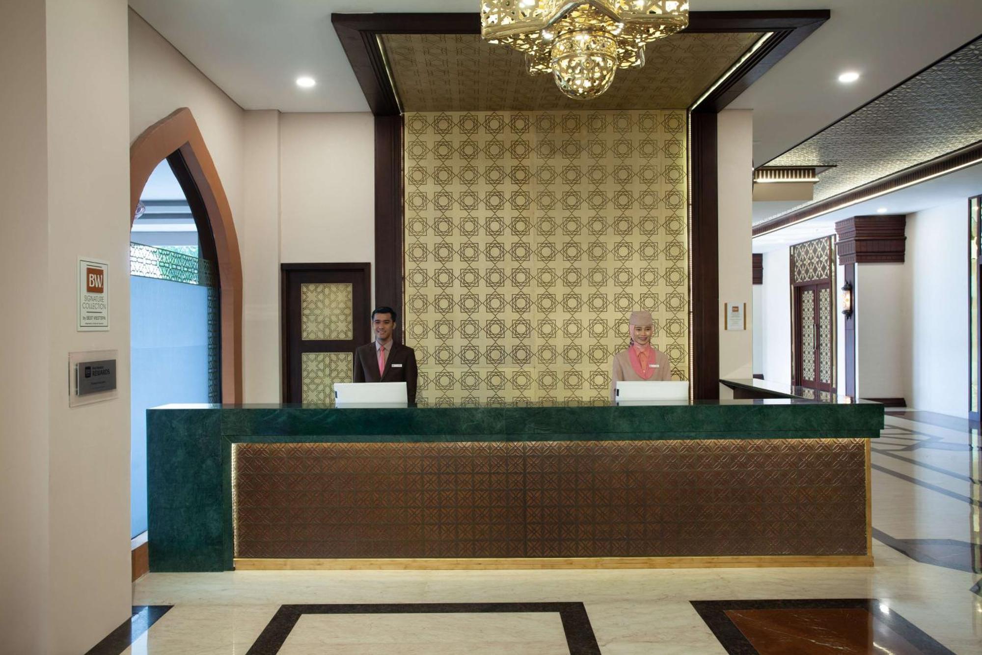 Alhambra Hotel & Convention, BW Signature Collection 打横 外观 照片