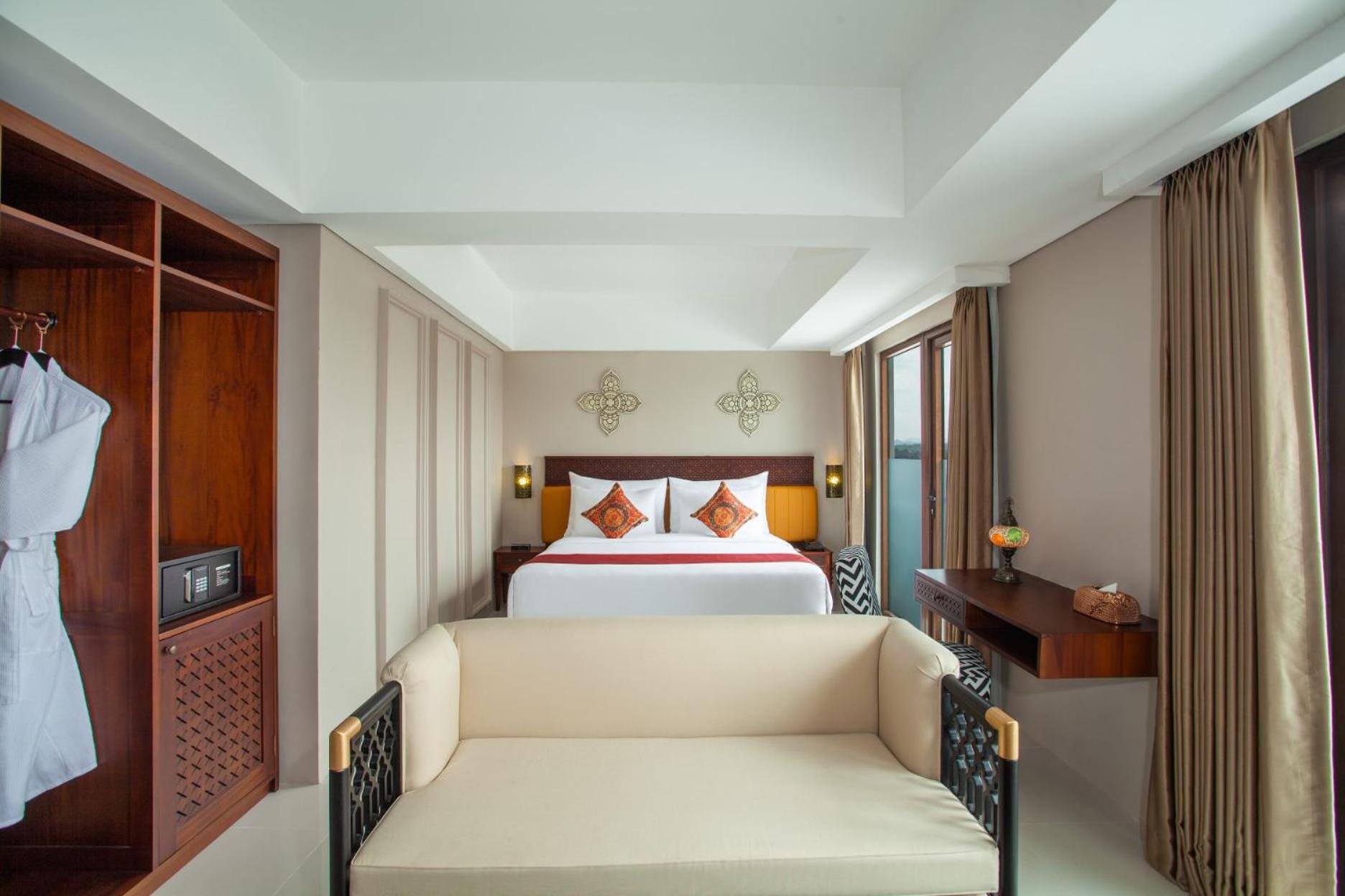Alhambra Hotel & Convention, BW Signature Collection 打横 外观 照片