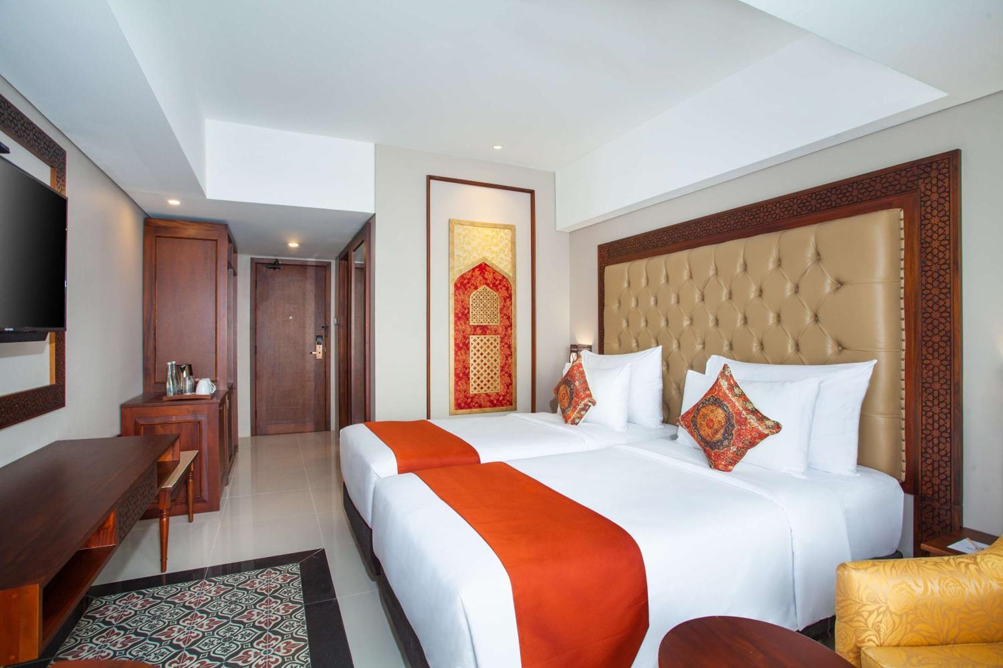 Alhambra Hotel & Convention, BW Signature Collection 打横 外观 照片